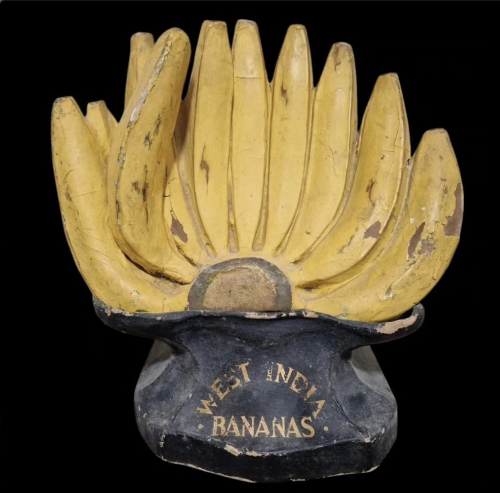 Antieke display west india bananas