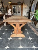 Antieke tafel